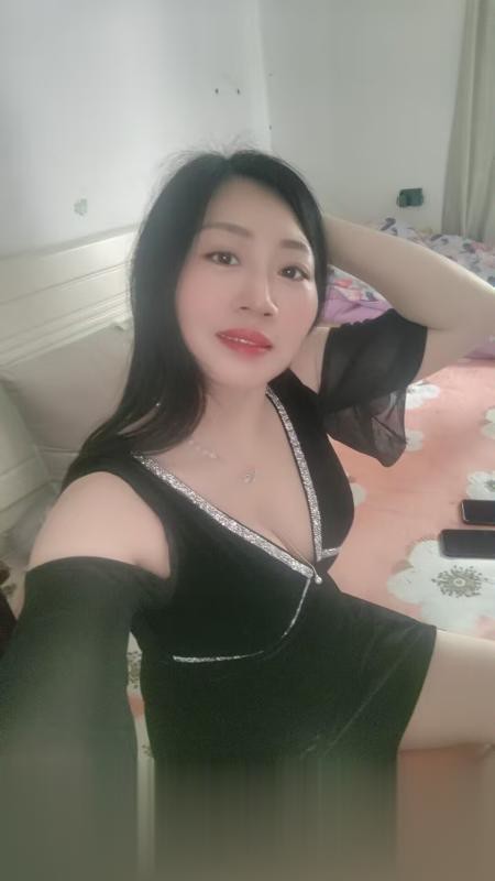 上海约炮闵行少妇..