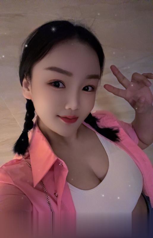 广东-广州俏皮性感小护士