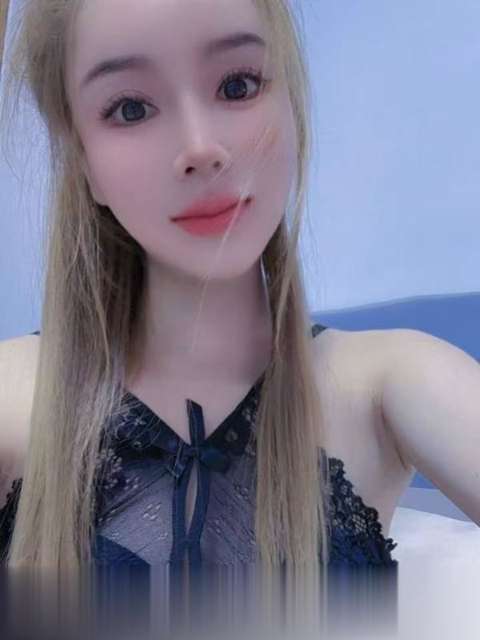 江苏-无锡江阴肤白颜值妹子