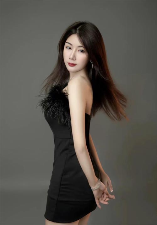 北京个人兼职南方小姐姐 肤白胸大 内秀腼腆型