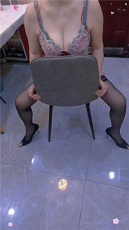 杭州巨乳泄火熟女