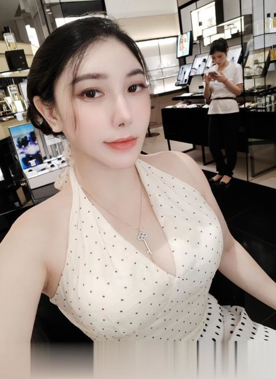 广东-深圳sm夹乳肥臀骚货