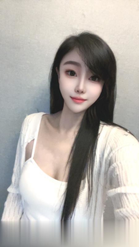 广东-深圳肤白颜值七七性感瑜伽小姐姐