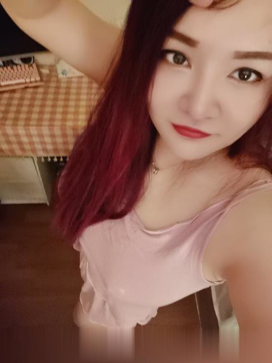 江苏-南京玄武门大胸熟女