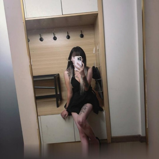 江苏常州纹身大胸妹小艾有女友感