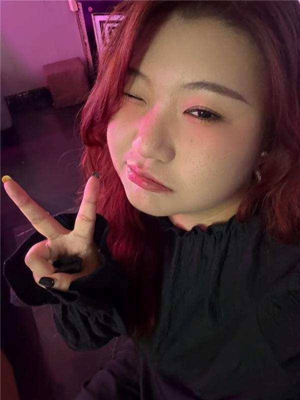 上海奉贤顾里回归老师很有女友感