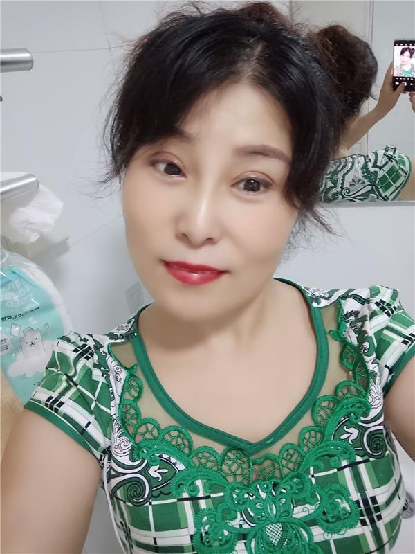 河南-郑州三通熟妇骚熟妇一个，奶头乌黑，性欲很强