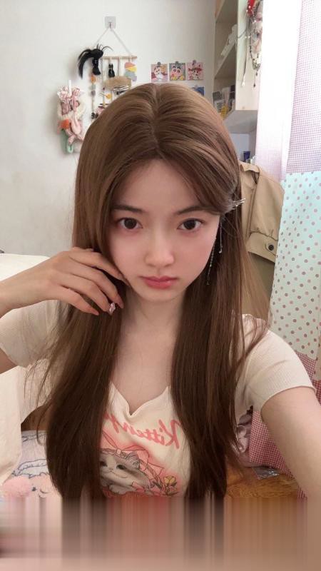 广东-深圳约炮性感甜美李哈哈小姐姐