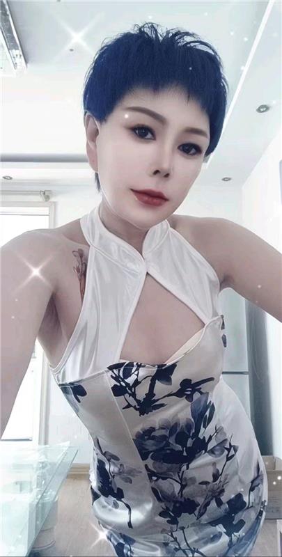 山东青岛短发熟女丝袜69