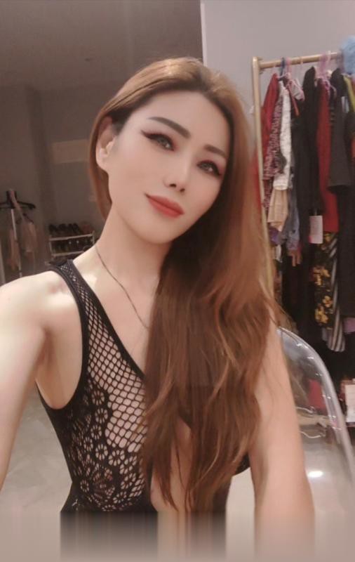 武汉光谷御姐红唇