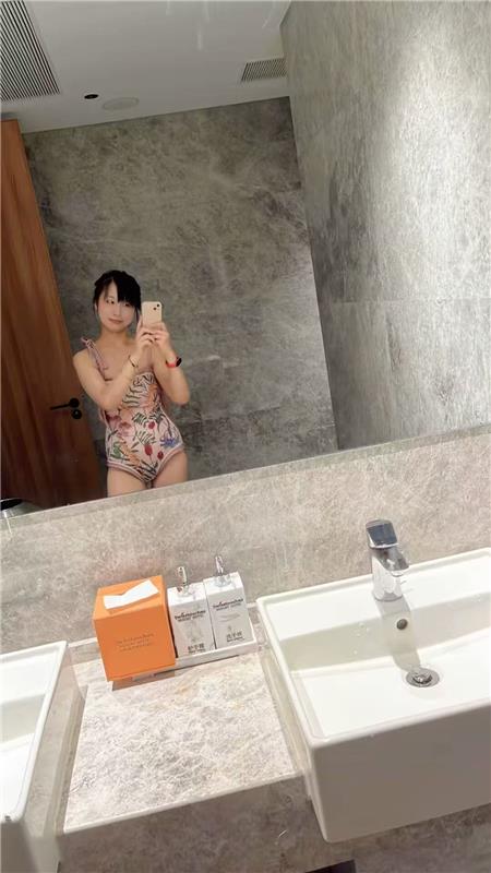 陕西-西安高新性感嫩妹yoyo