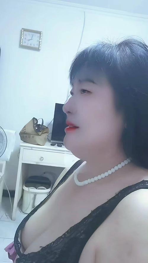 蒲黄榆黑丝高跟大屁股熟女大姐--适合泻火