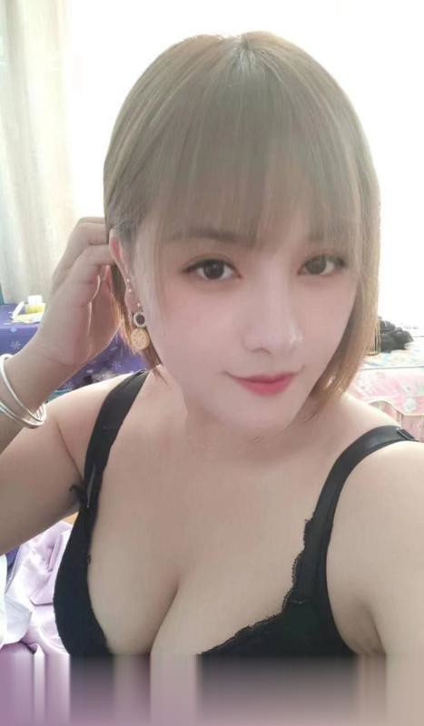 山东-青岛黄岛天然大胸妹