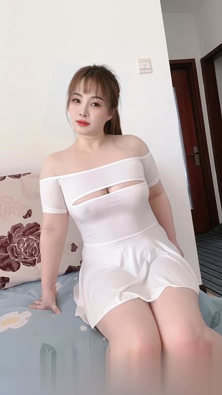 广东东莞丰满肥臀兼职少妇