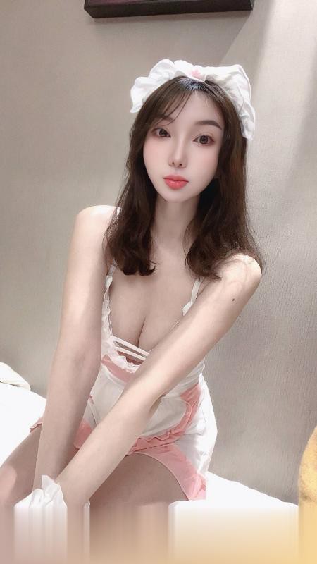 深圳南山肤白大胸KK